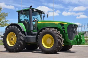 Моделі тракторів Джон Дір (John Deere) 8330