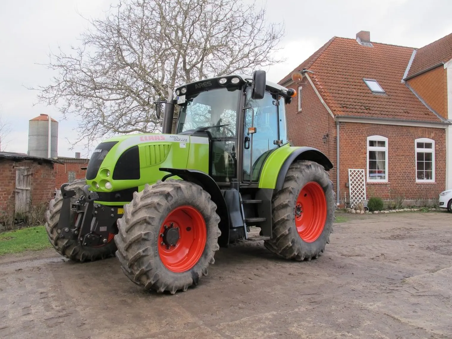 Claas Ares 657
